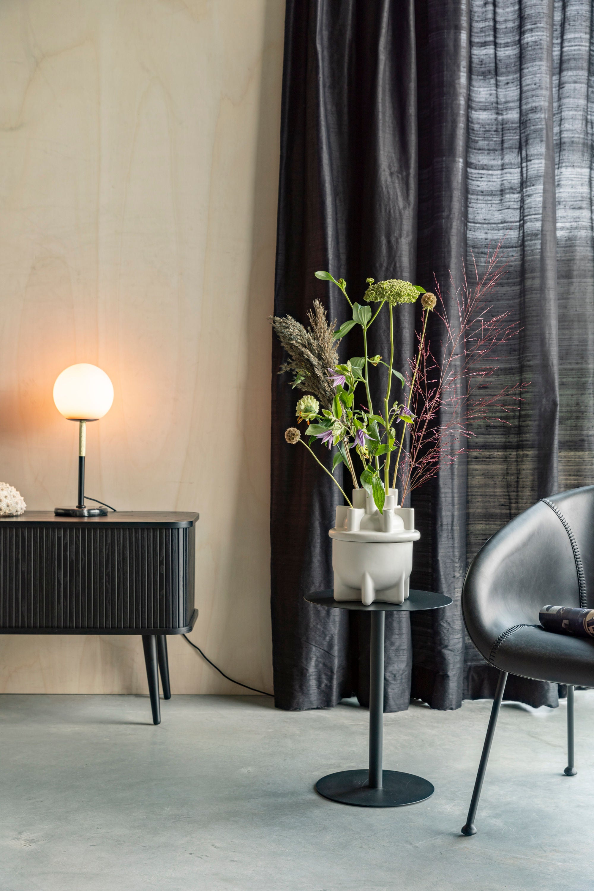 Zuiver Snow Black Round Side Table Small